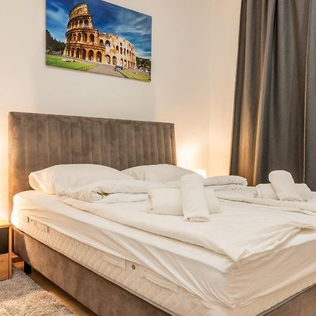 Staywithus , Ground Floor Zagreb Buitenkant foto